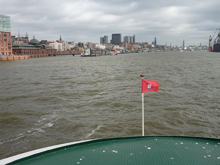 auf der Elbe