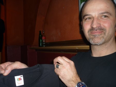 halbes Hemd mit neuem Shirt